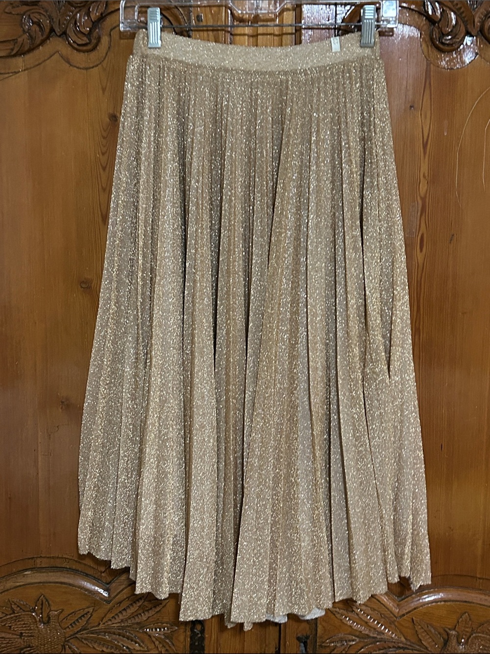 Ottod’Ame Italian Made Gold Lame’ Knife Pleat Midi Skirt. Size 2